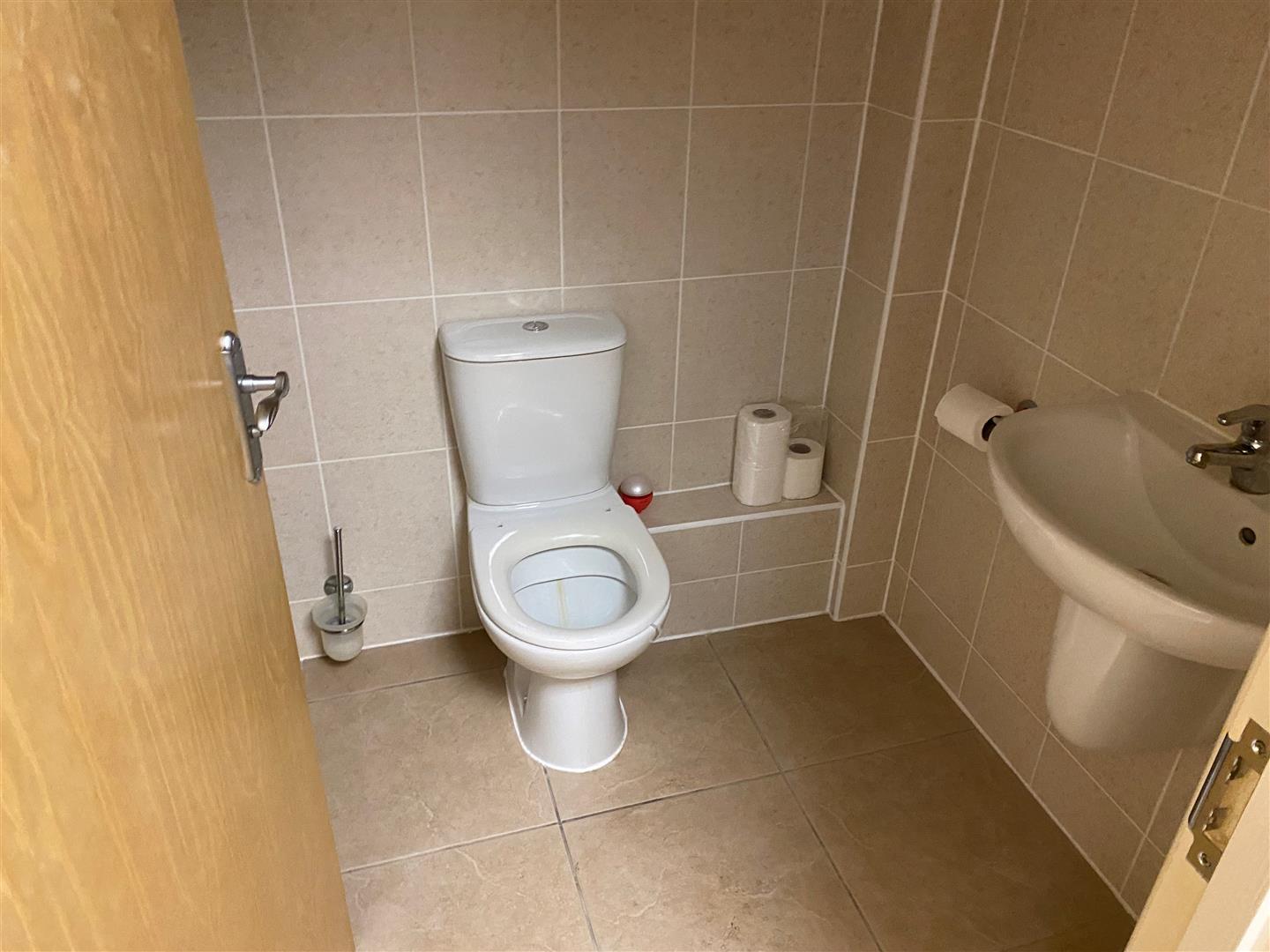 Property Image 1e614093-34b0-4636-b7c8-fc79cf3578c0