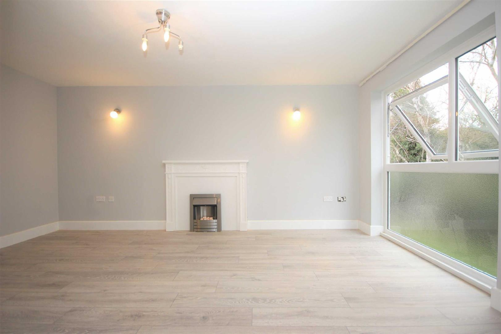 Property Image 1e7e4b6f-9b87-45f7-8f20-4cfbc3d2c6cc