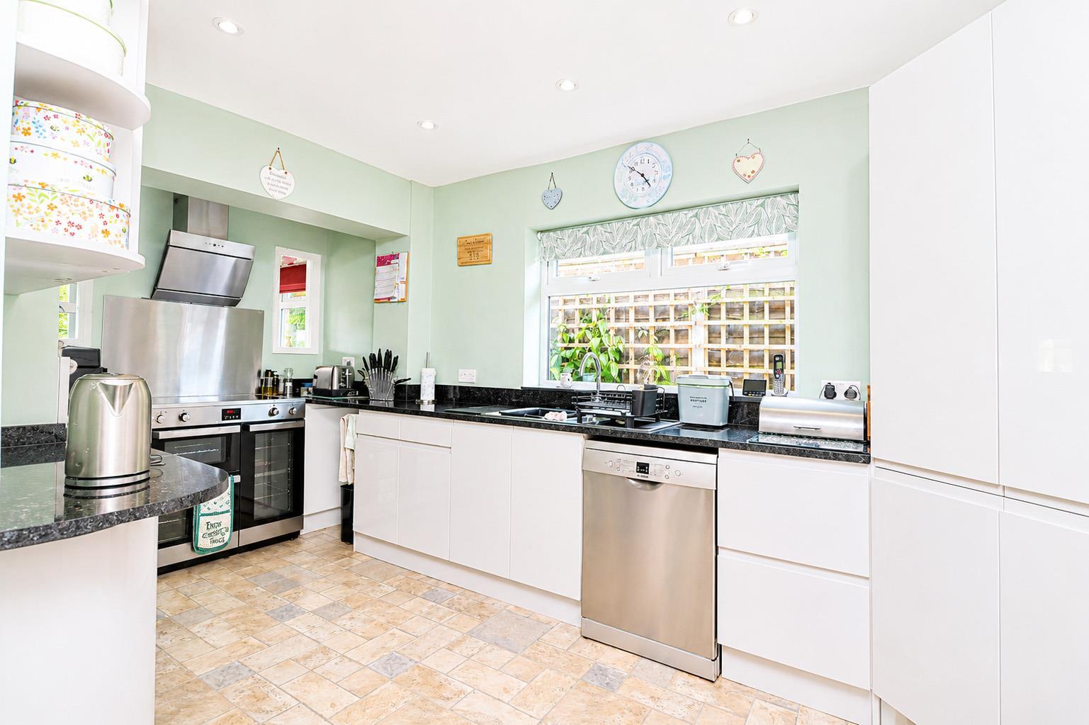 Property Image 1e845082-9474-4a9d-90bd-39f46d40a757