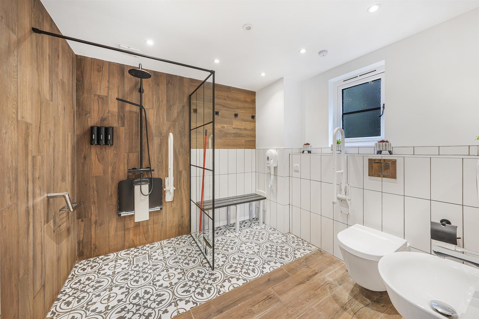 Property Image 1e8f74da-cf43-4d3d-9c2d-92b01a2eaaa8