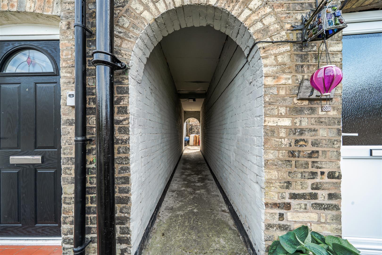 Property Image 1ea49673-c72d-4307-b621-57530770f07e