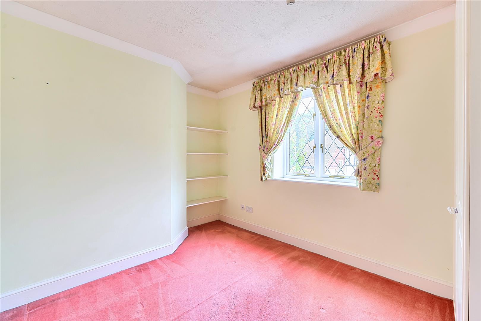 Property Image 1eb15410-56d3-46b0-8ea2-6e42db502c7f