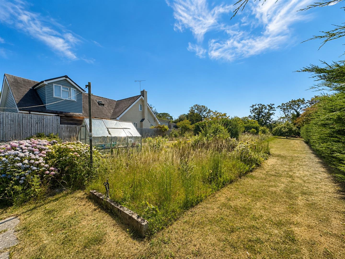 Property Image 1ed9ca1e-56b7-41d8-a340-a03c3d654488
