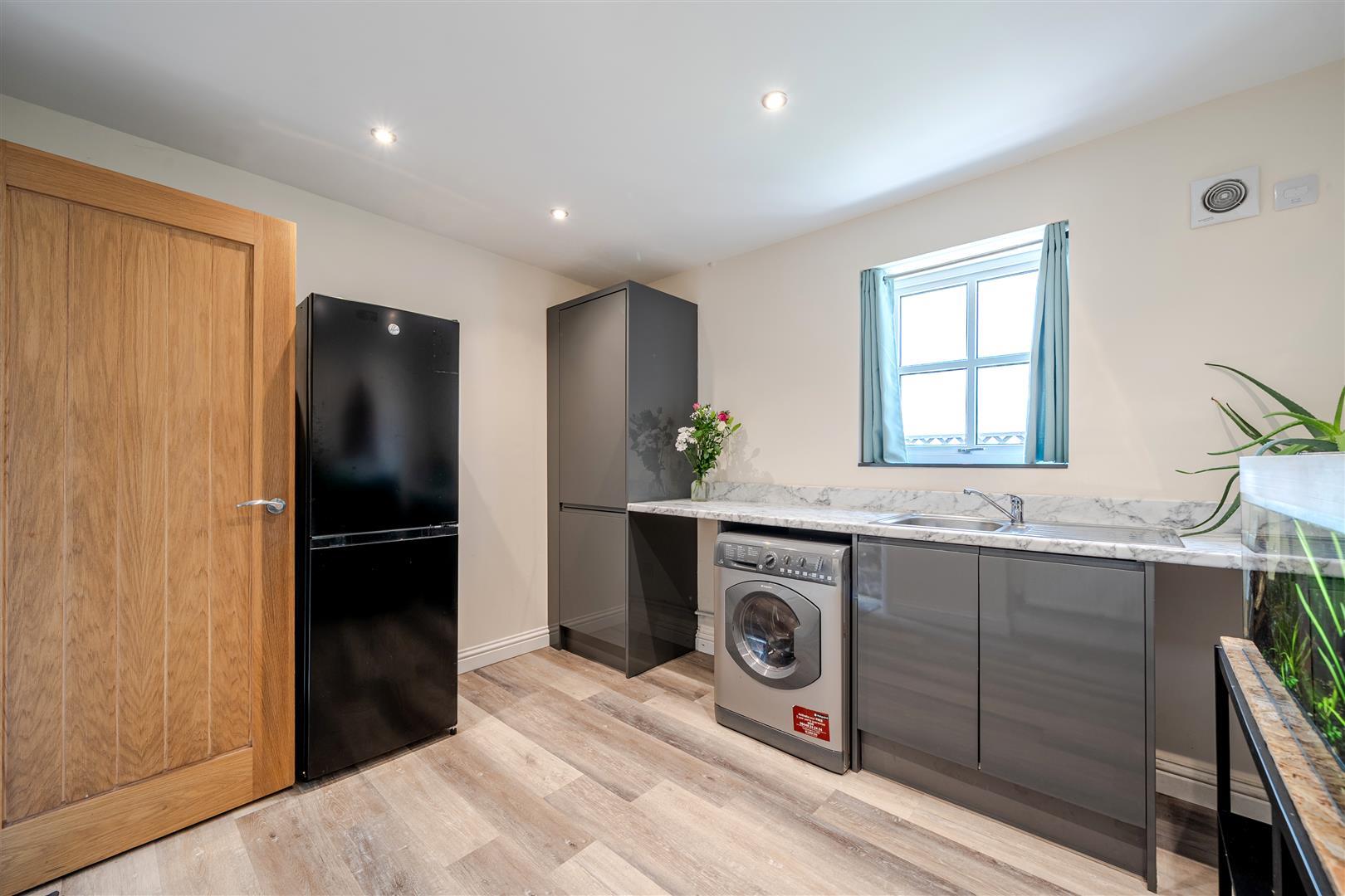 Property Image 1f0fc169-2f45-45a9-ad13-68bc0429052f