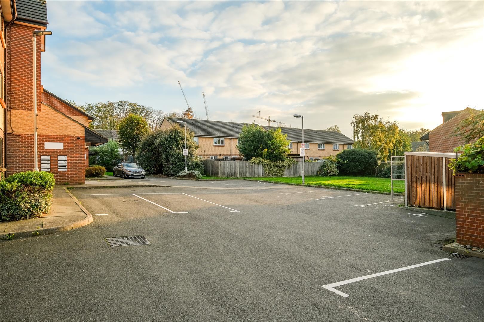 Property Image 1f29a274-3fcf-4d0b-837d-5d7473a3d9e2