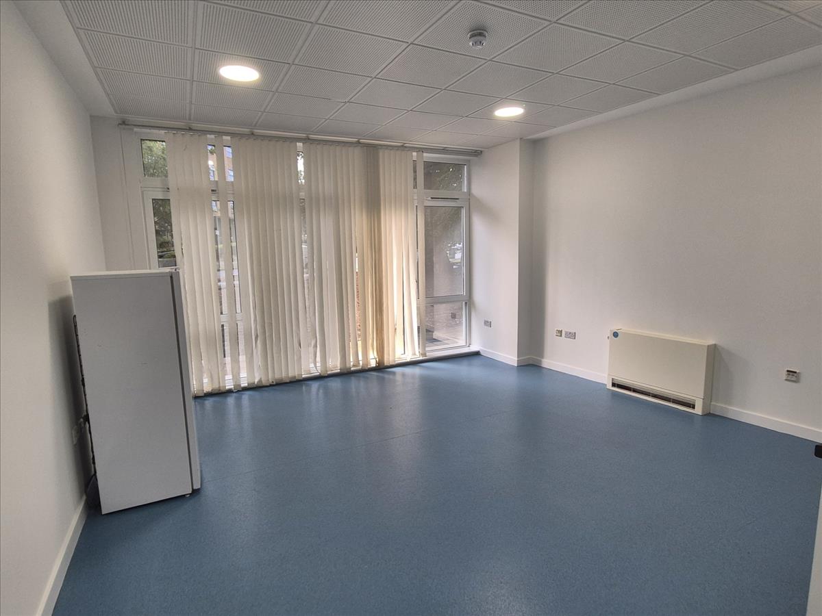 Property Image 1f3db8cb-e3ea-42bc-8825-cf05831e58ac