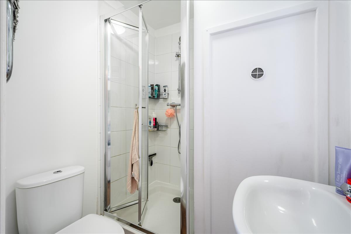 Property Image 1f4d8240-57b9-4d60-b2a3-551551407c32