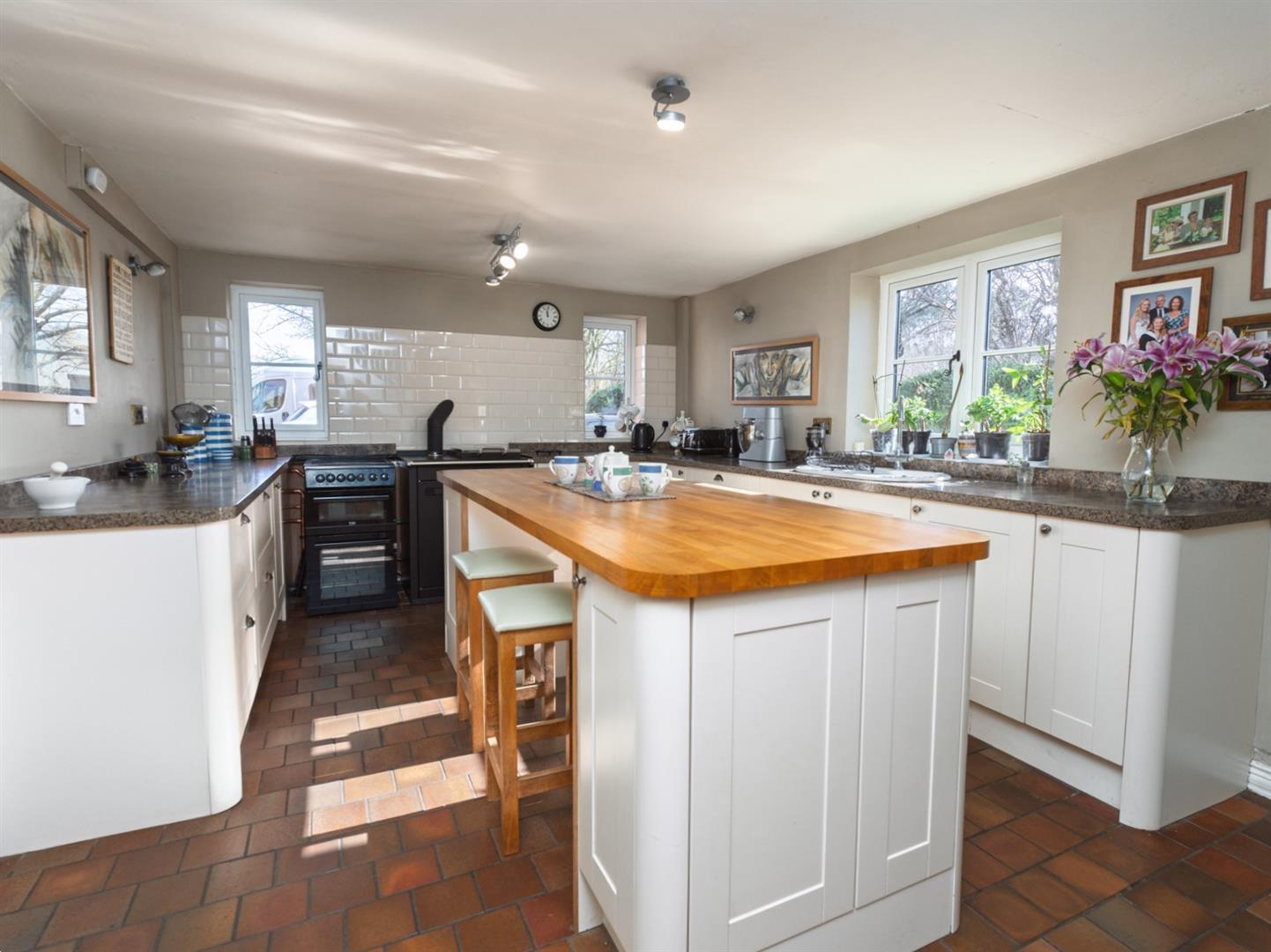 Property Image 1f624191-f62a-4c96-b6c2-bfd4d60af18c