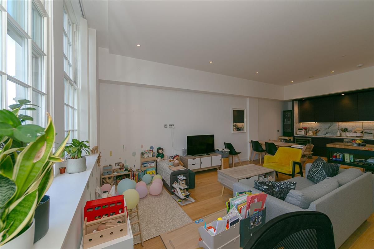 Property Image 1f6b39e8-9756-4c0a-8df5-43d34843e5a1