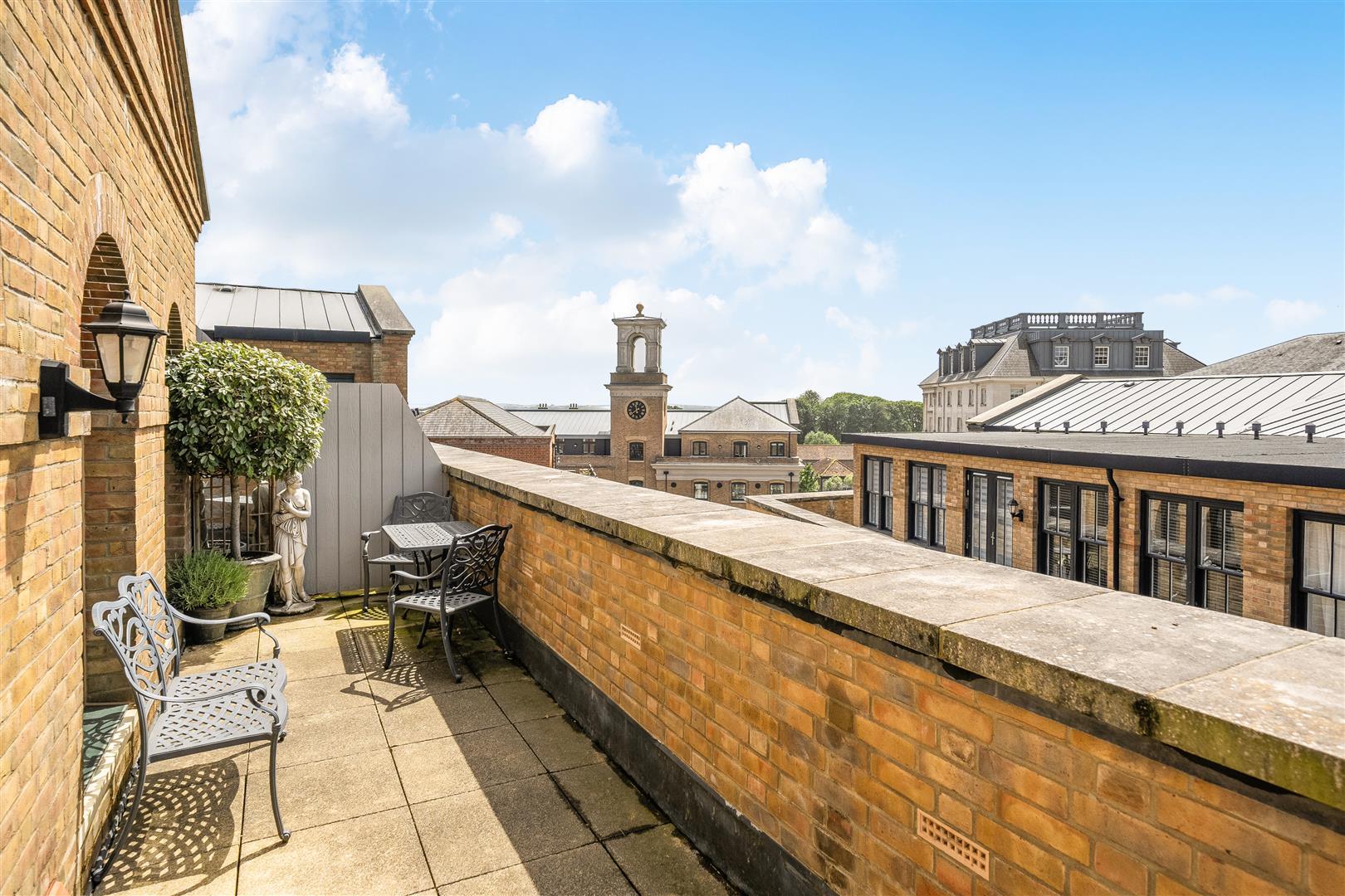Property Image 1f8fa43d-956e-4c12-8021-53933858b954