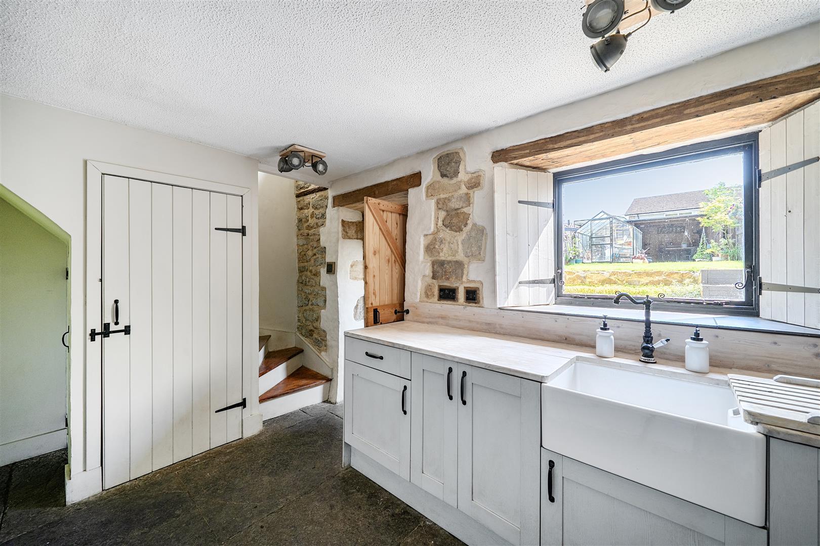 Property Image 1f9af817-fa08-4cca-b503-9764f026d1ad