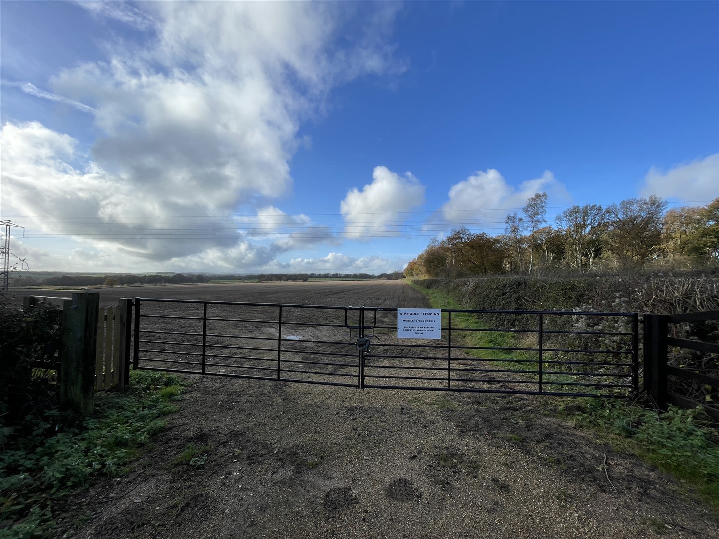 Property Image 1fa7b4c0-3862-4d06-8157-abd33a686f30