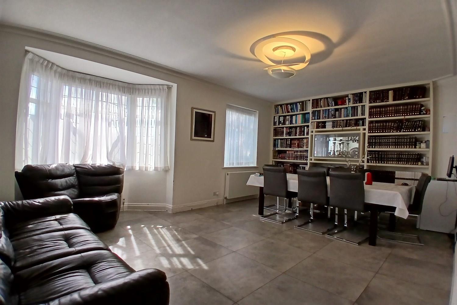 Property Image 1fb782d3-7238-47ae-910a-2fa5202c3e10