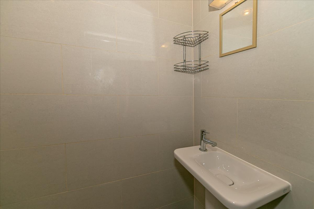Property Image 1fc46764-f1ac-43c8-8fb5-ae73beb4111f
