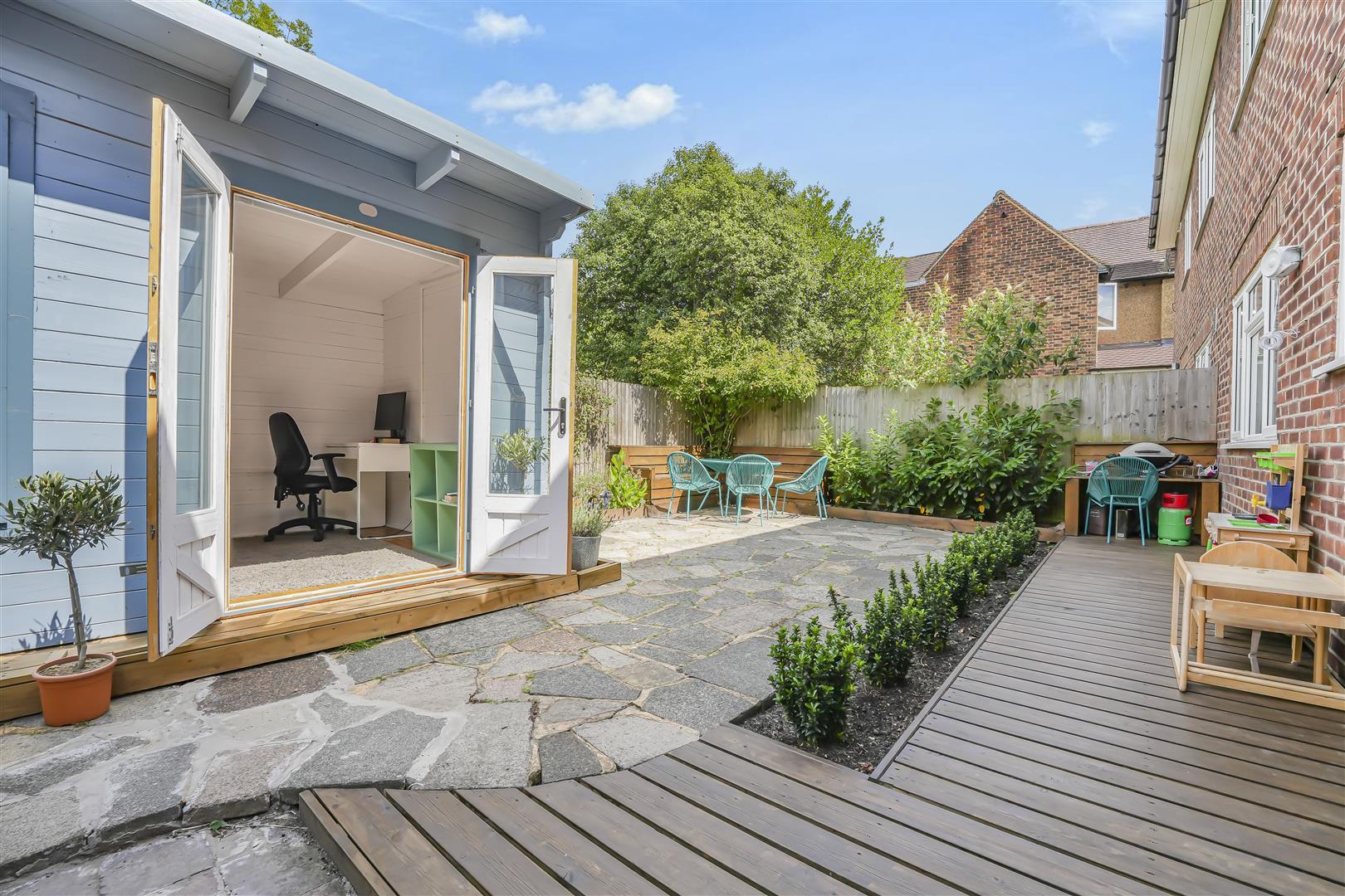Property Image 1ff4a8b0-8b75-4f11-949d-15352274a56b