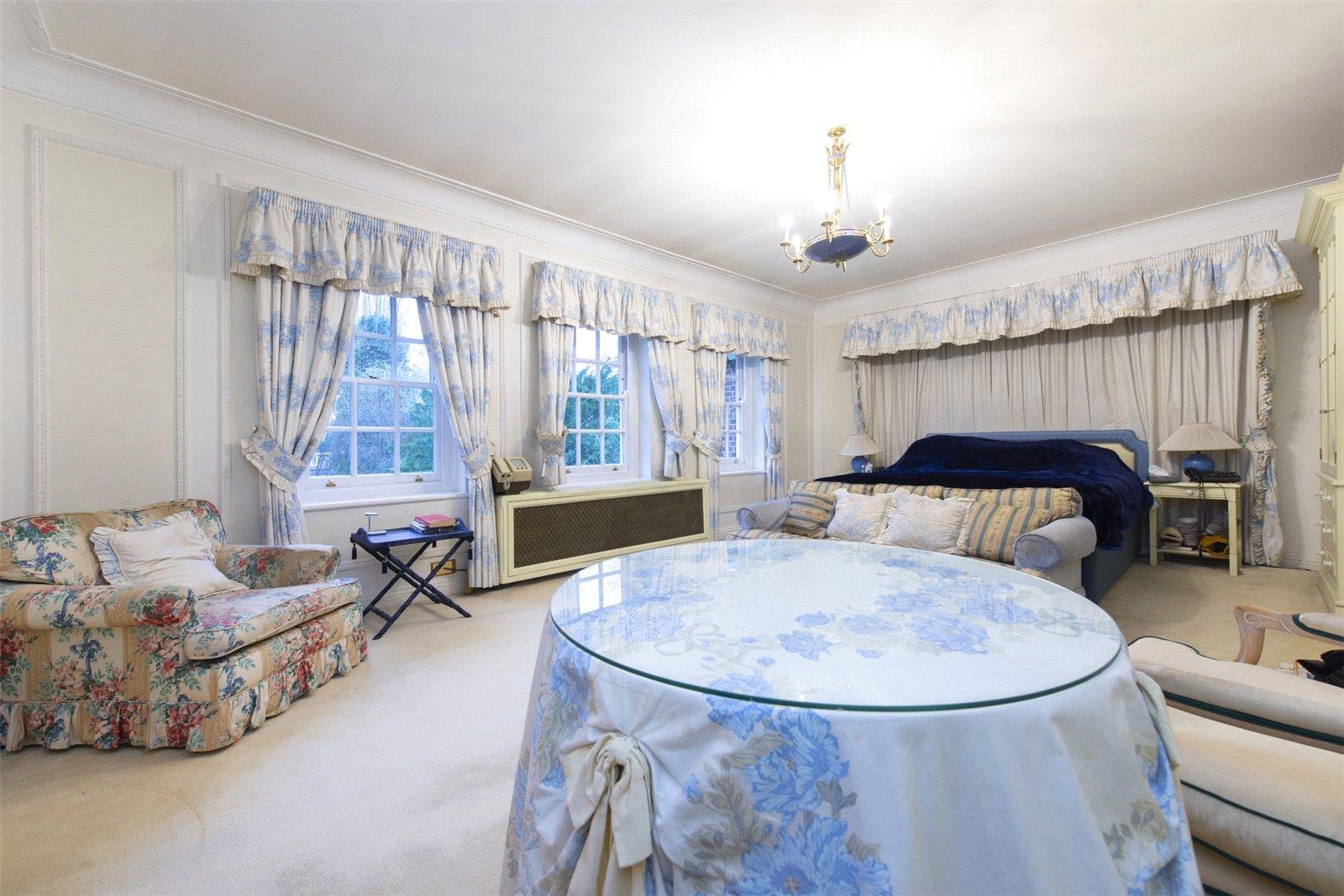 Property Image 2013d116-2665-4c37-b6c9-b32ffa0bb8c6