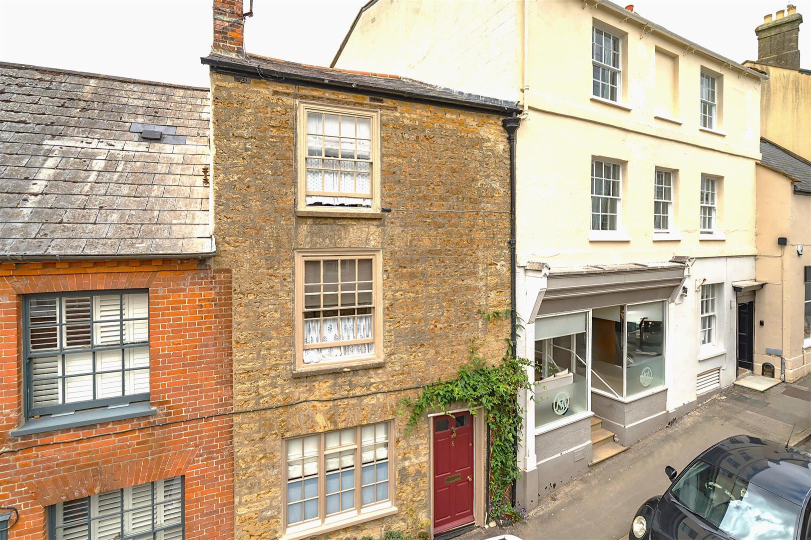 Property Image 2092c381-7c57-4e1b-aca3-1182c9244aa0