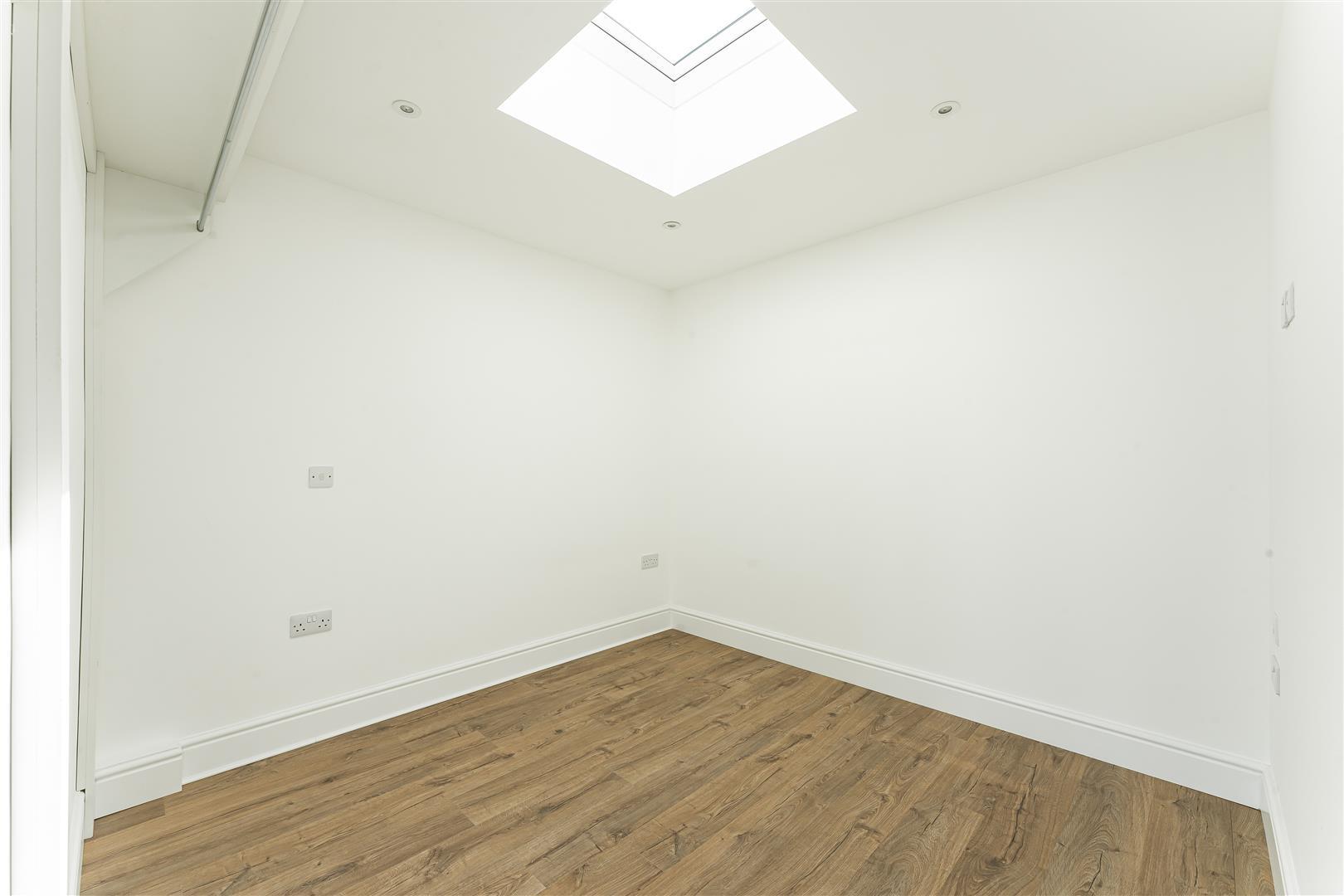 Property Image 20a3de51-a918-49ba-855b-36b1059a865a