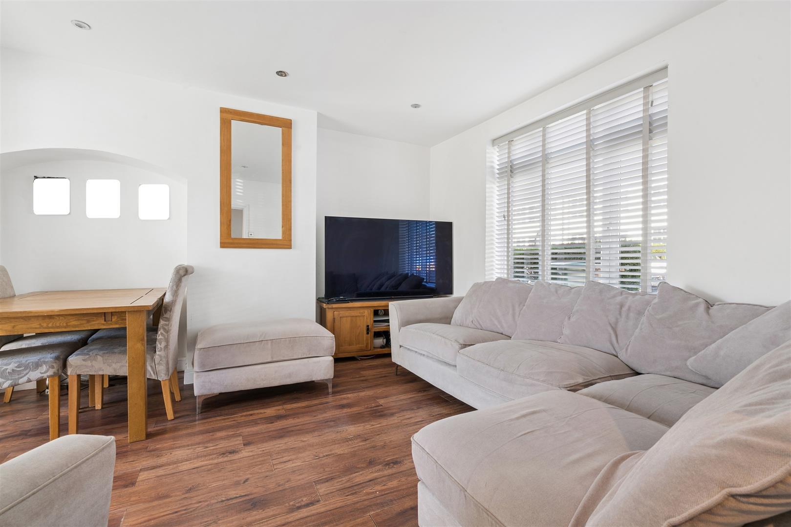 Property Image 20b5bb4e-d8cb-4fda-b9d2-e81a87d2b5af