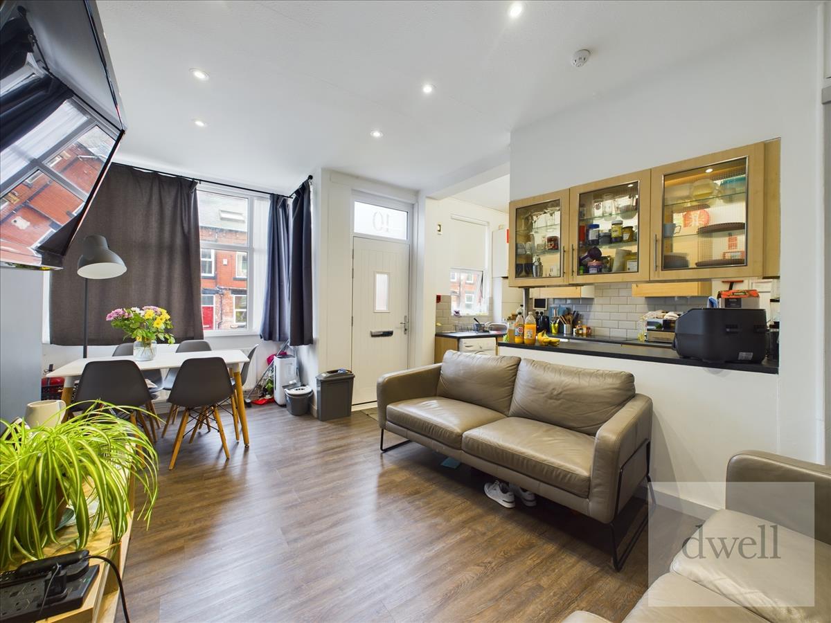 Property Image 20cf902a-01e6-4442-bc5b-d3c7ff5dfe42