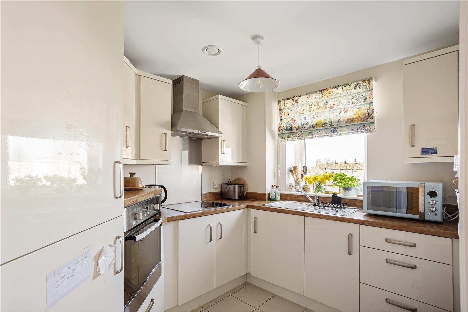 Property Image 20d18262-2d23-4e6e-8295-e01228be81db
