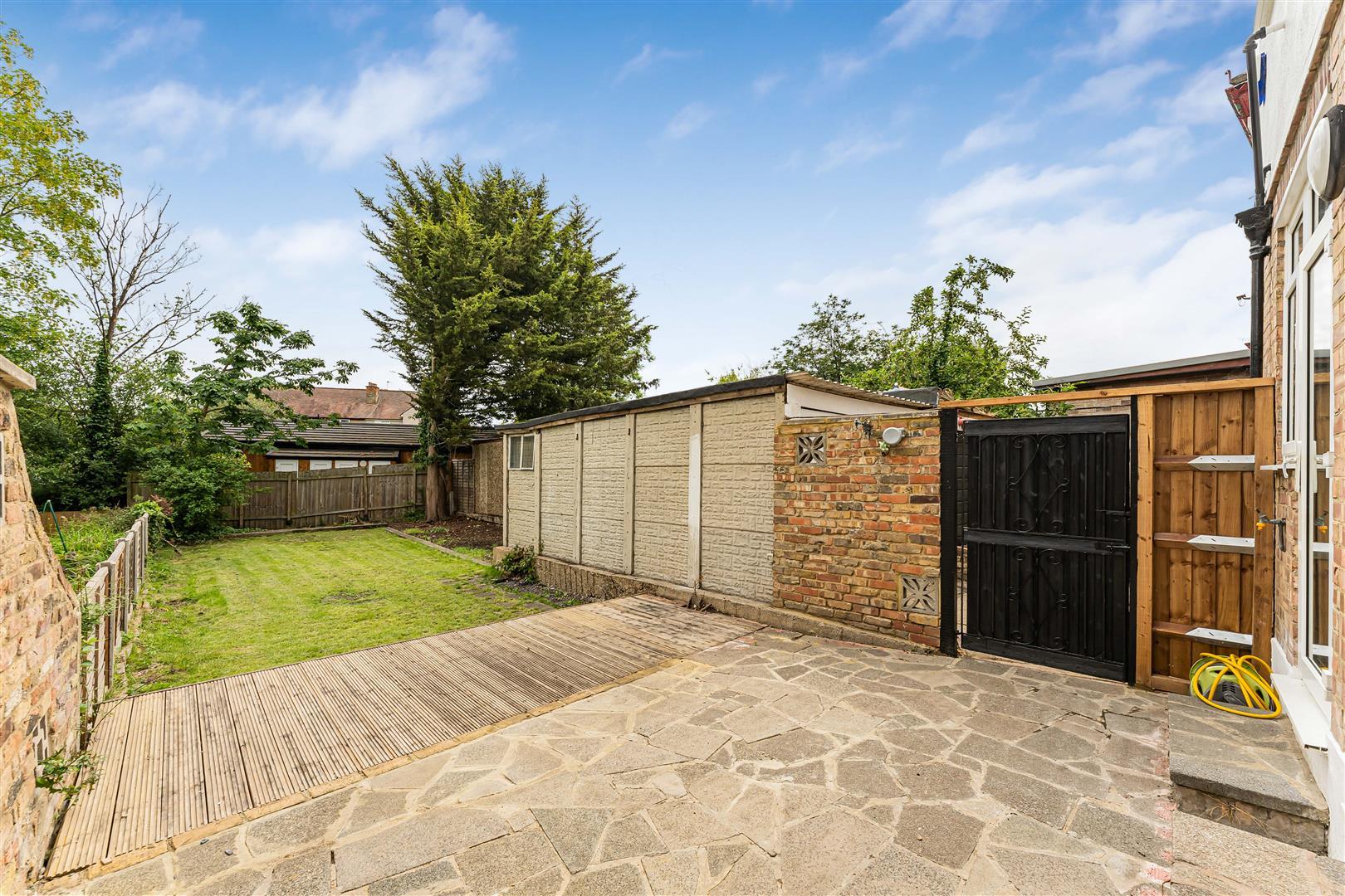 Property Image 20d82372-d6b9-43a1-9946-e6742f3b37ff