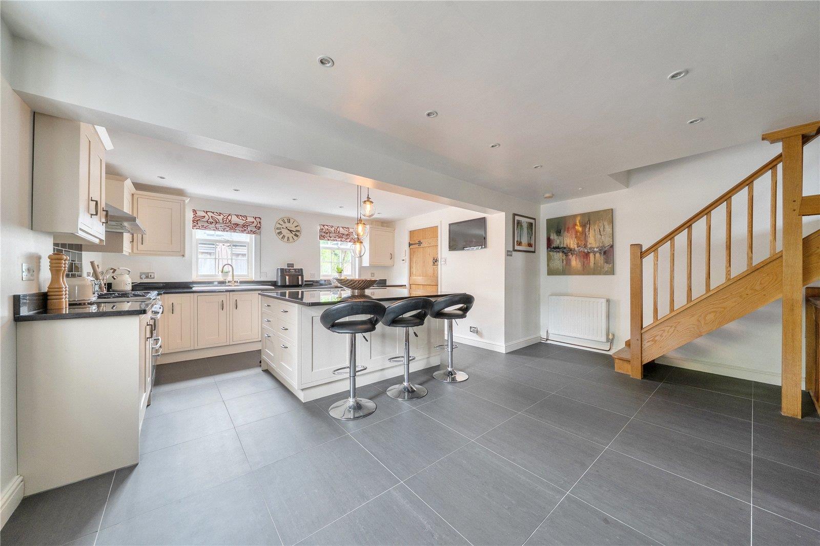 Property Image 20d8392e-338b-45e6-8968-e2736f2adb09