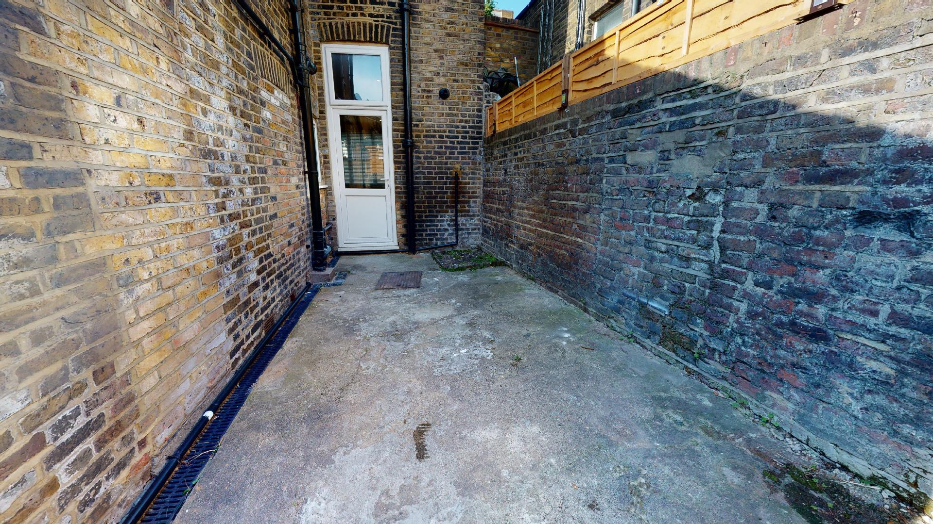 Property Image 20e4d77e-c7a5-47af-8d7e-700299c1ae86