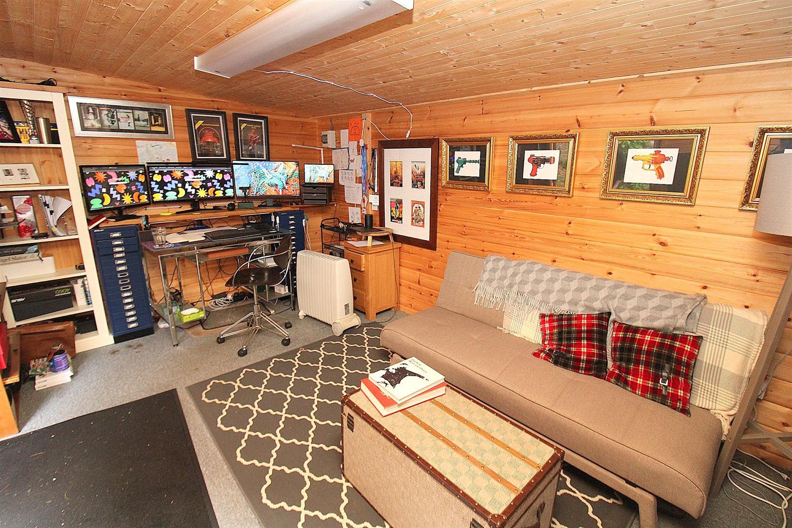 Property Image 20f0a63f-e8b4-4317-b13d-b1d70723df73
