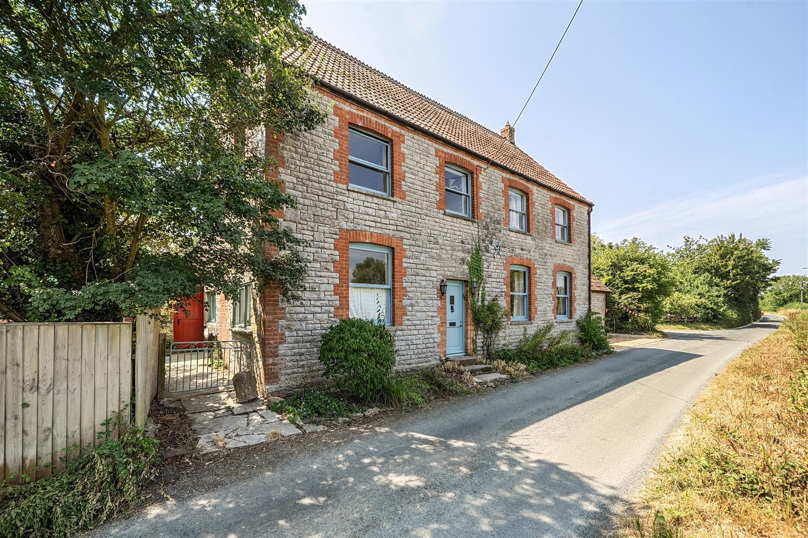 Property Image 20f89623-f3a4-497c-8aff-db941494cded