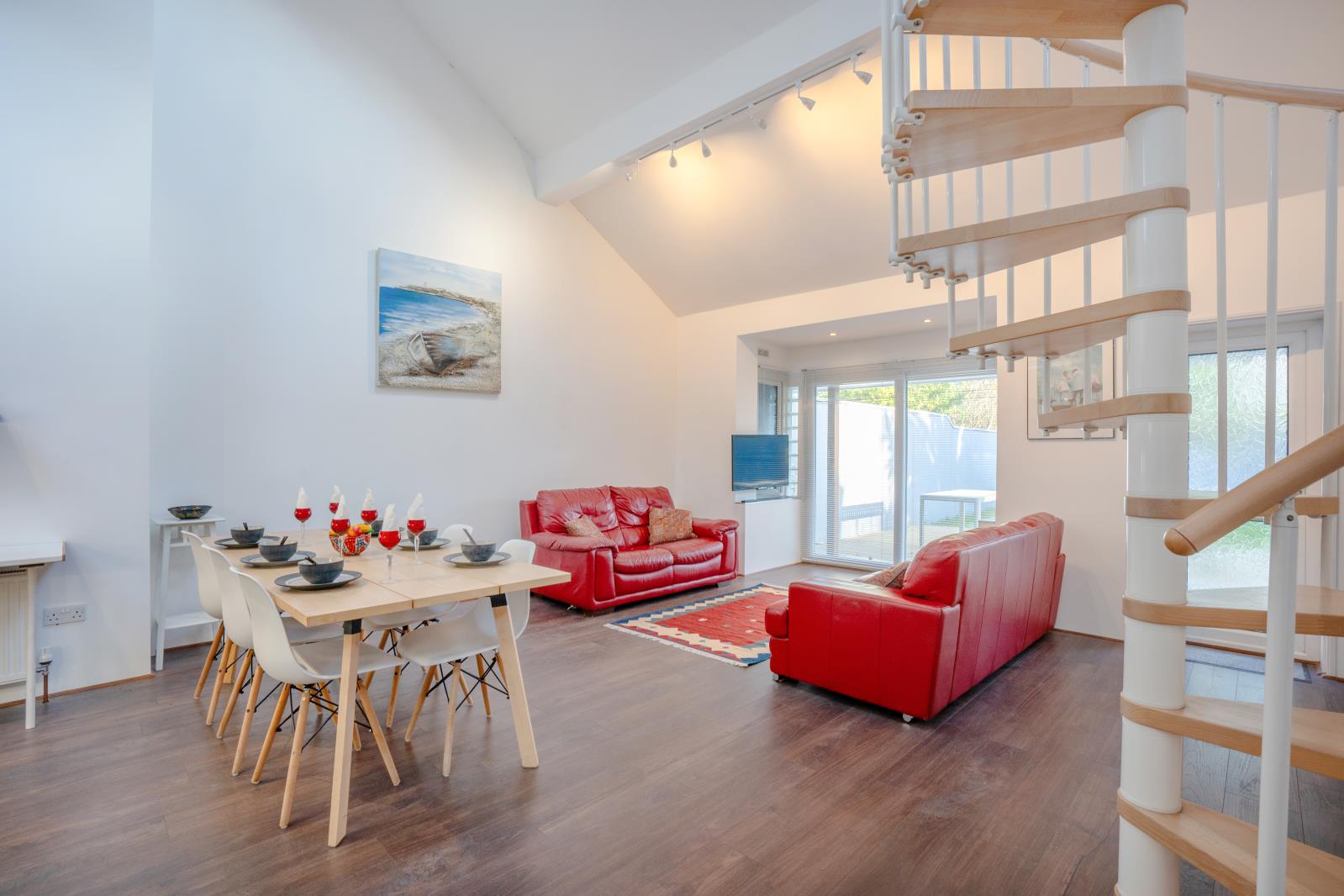 Property Image 210f1901-e171-46e4-ad8e-3f0a168851d5