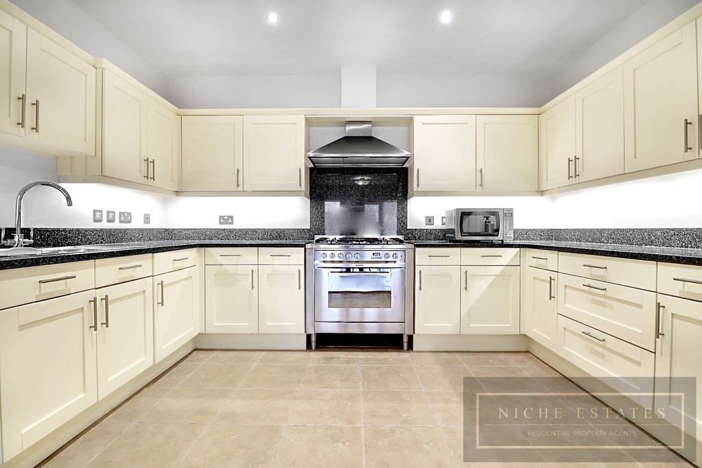 Property Image 211d0599-1ab2-4db1-a01b-63720ed18651