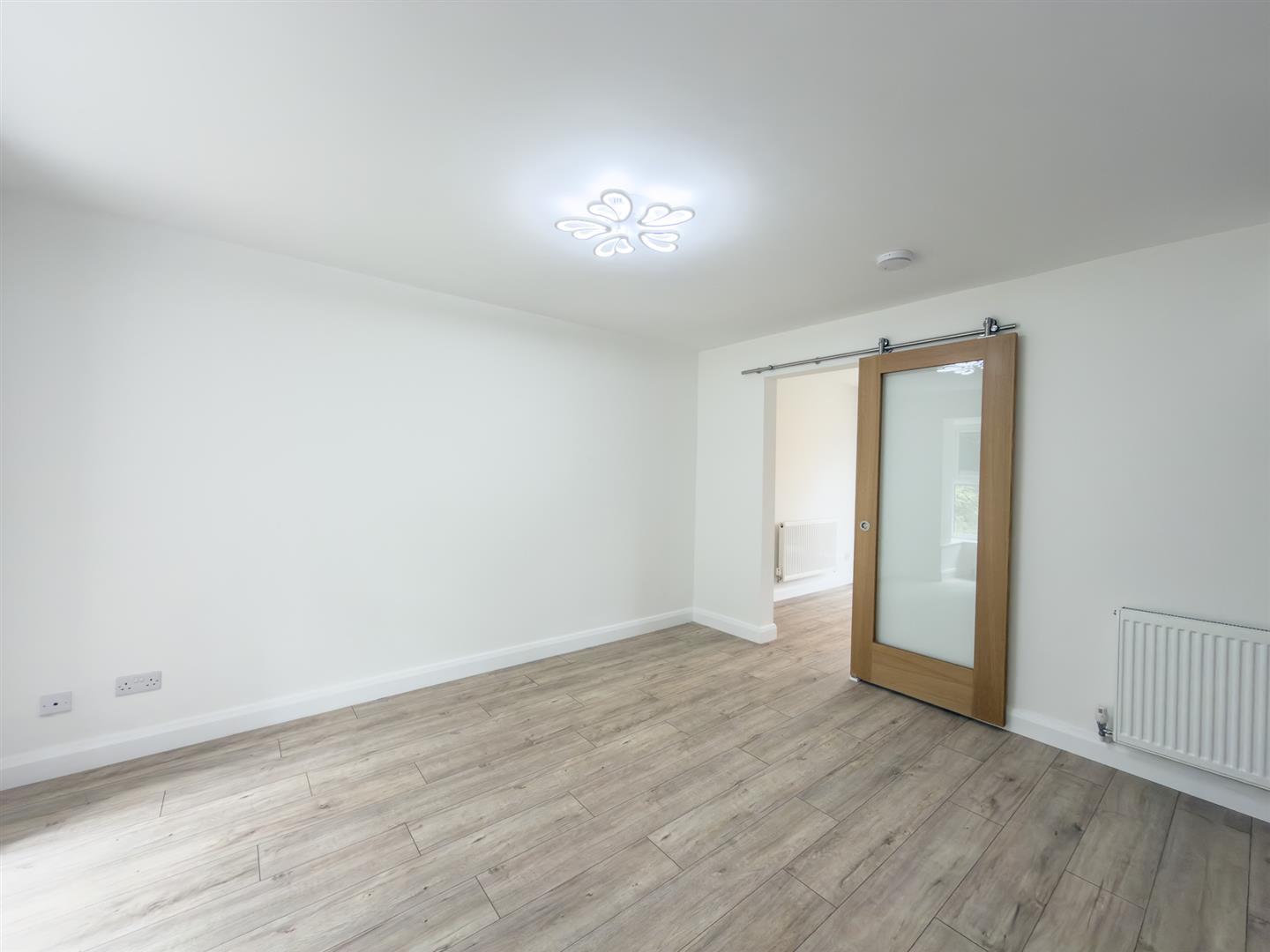 Property Image 21260c3a-72f3-4d45-a87a-e67c3f985f2c