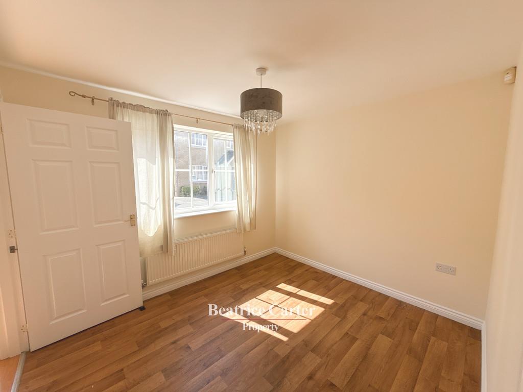 Property Image 212e6d32-beff-464f-89d6-8f392752bc18