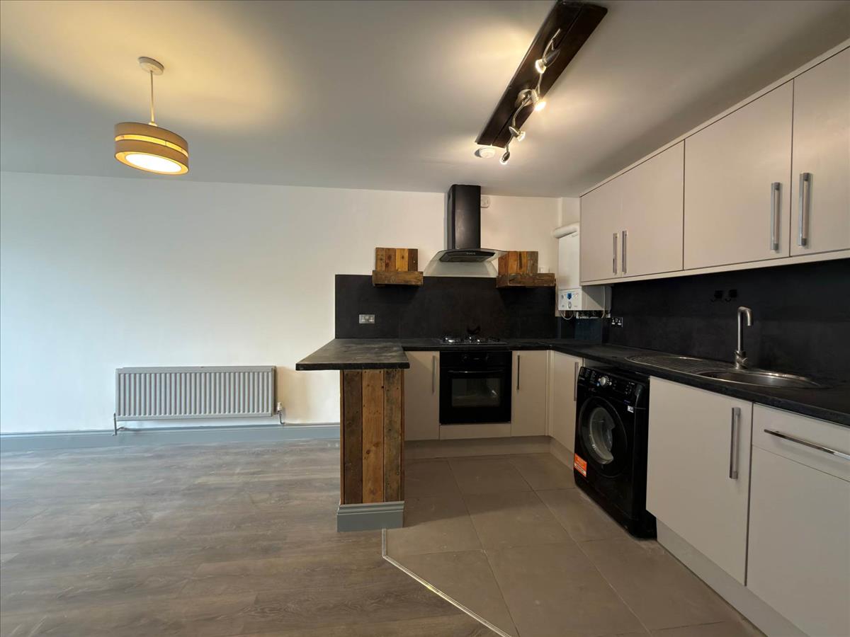 Property Image 213f0711-2963-4869-86f3-893dbd01083e