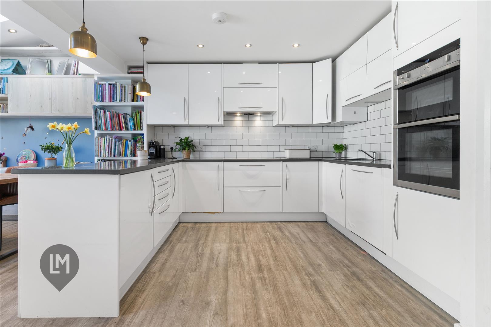 Property Image 21480f36-6284-42a7-a2fc-f0143b29e096