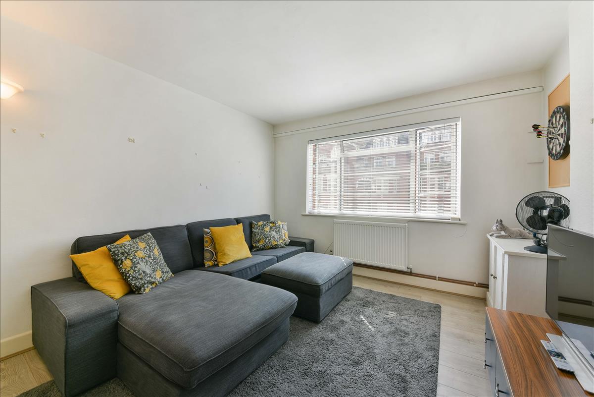 Property Image 214da296-f702-47ac-badd-40d5cf98a75e
