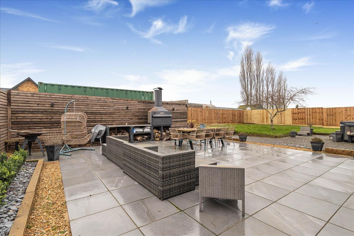 Property Image 214eb7ac-048c-4553-bfb1-fc64e6e3af38