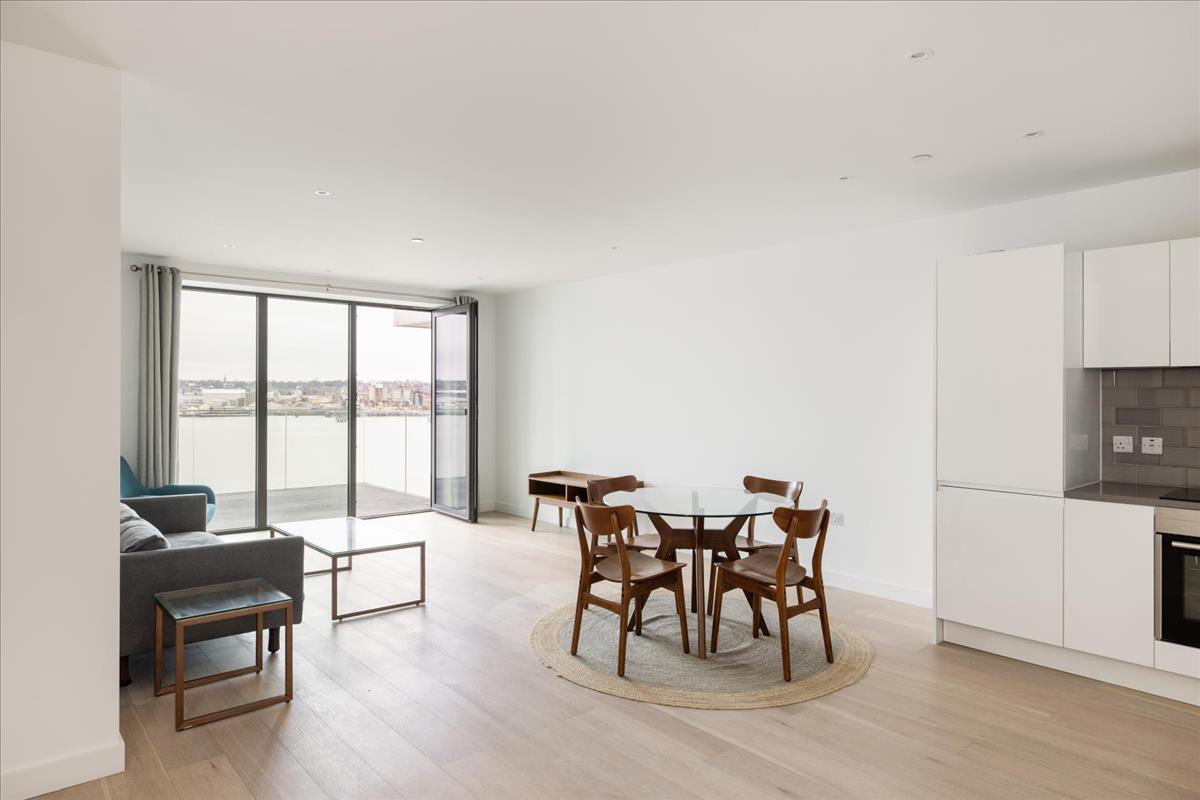 Property Image 215c98bd-6d2c-4e76-842c-cc39c0b7f377