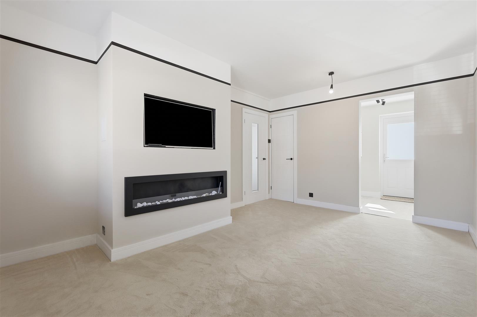 Property Image 216e6ea4-af3b-4e92-b556-dfde75293f04