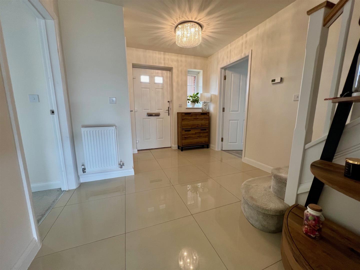 Property Image 218ead95-b05b-48f1-949f-75c927dbe8d7