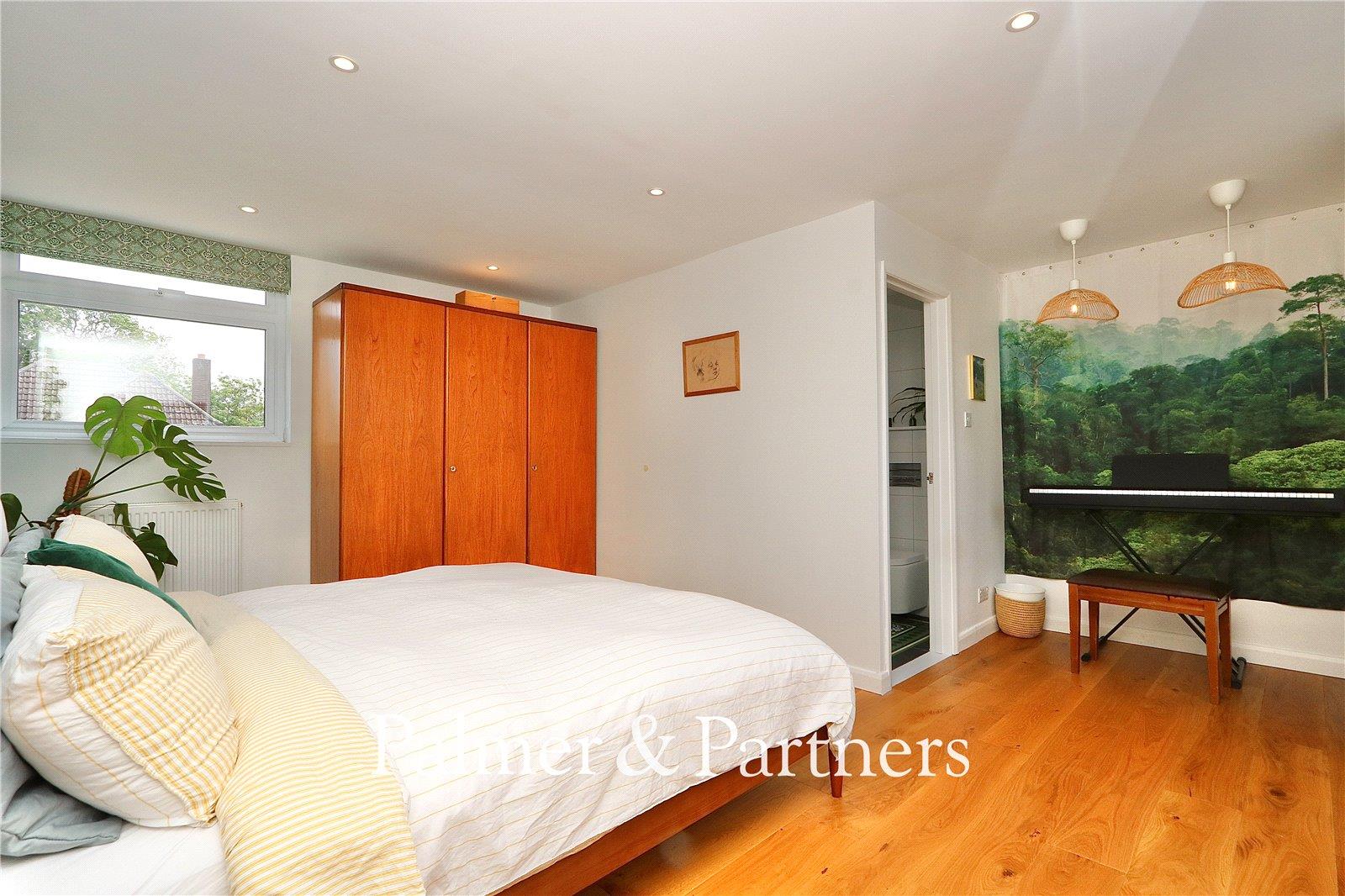 Property Image 21963441-49a4-4642-8cbb-bf5d6c7541a2
