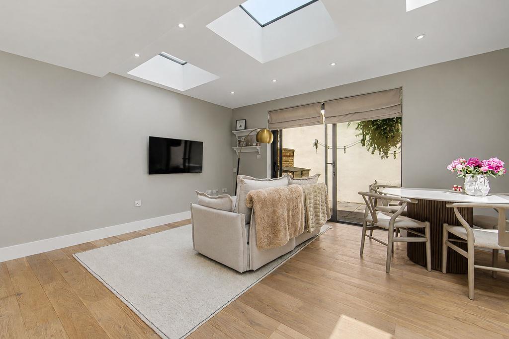 Property Image 21aa258c-74cb-41e6-9c01-2bf71d16ca84