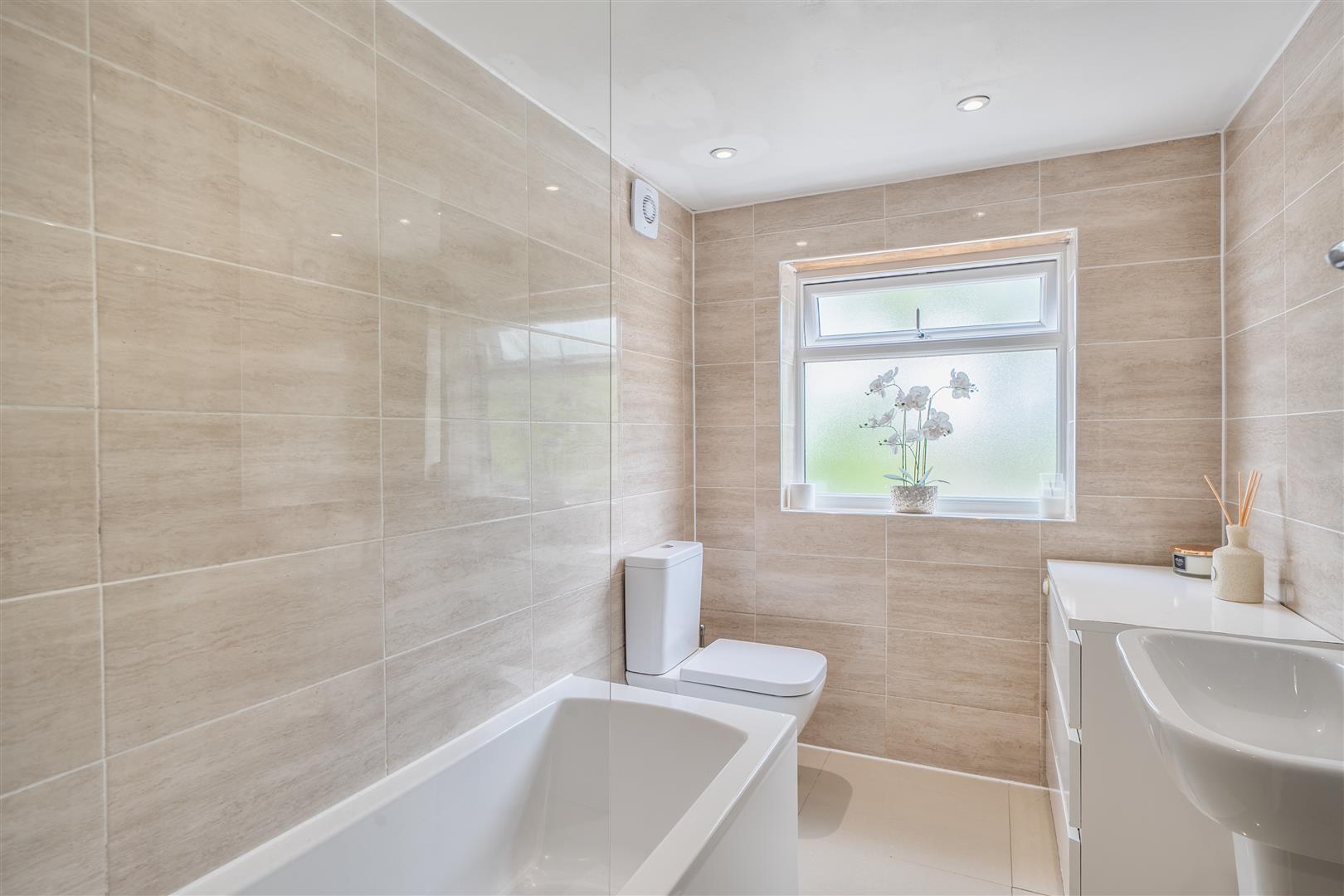 Property Image 21b0490f-3f5f-4a3a-94f0-cccbfb71cf40
