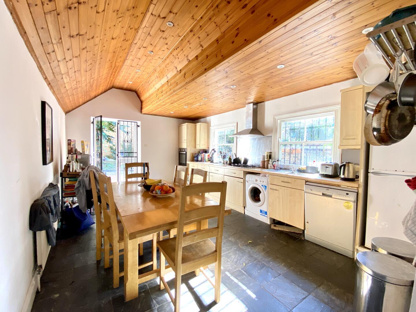 Property Image 21c355ff-39bd-41d1-8813-5dcc1ceffd05