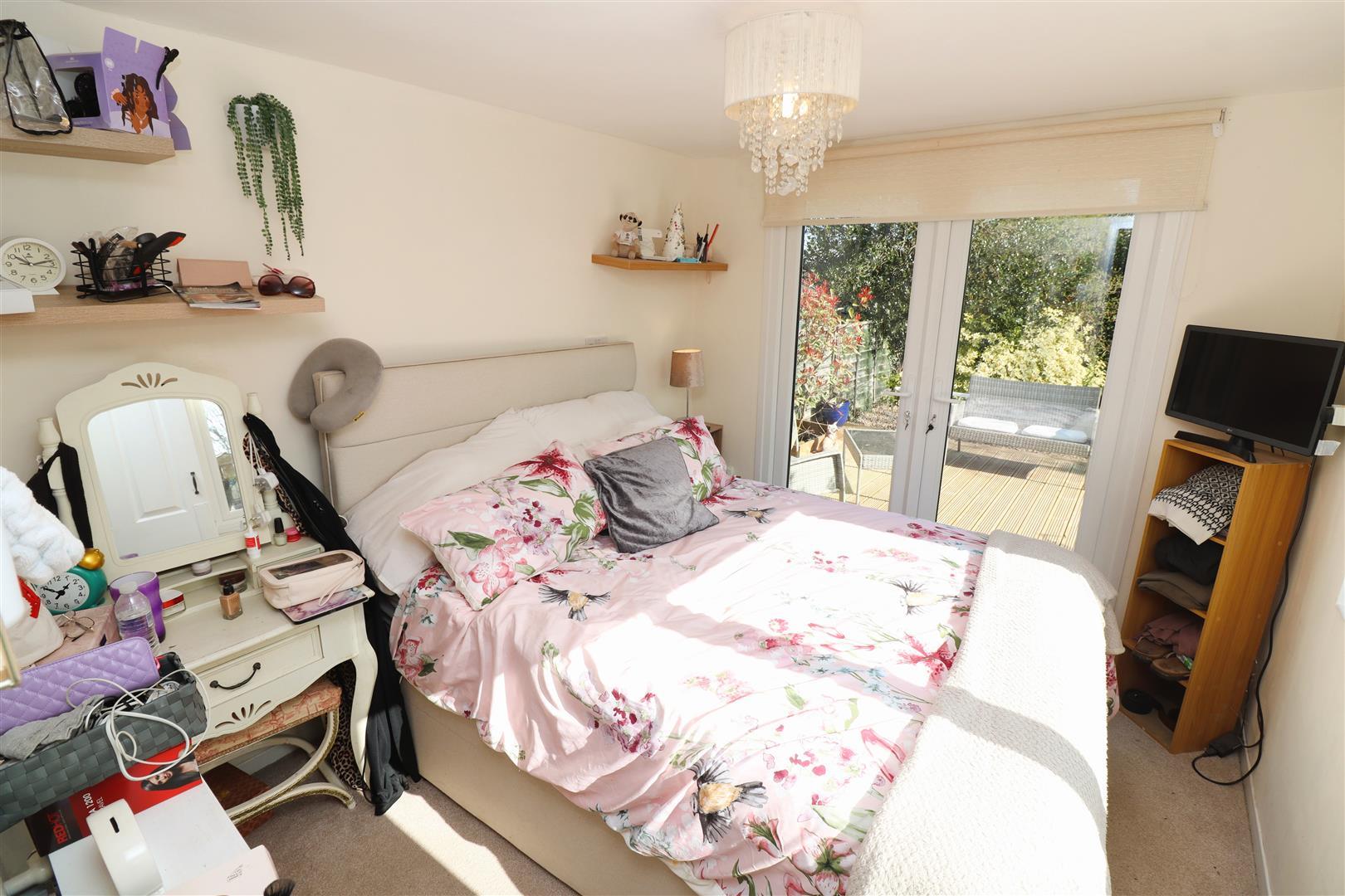 Property Image 21cb645e-7942-43d0-b4d9-1afbc265f735