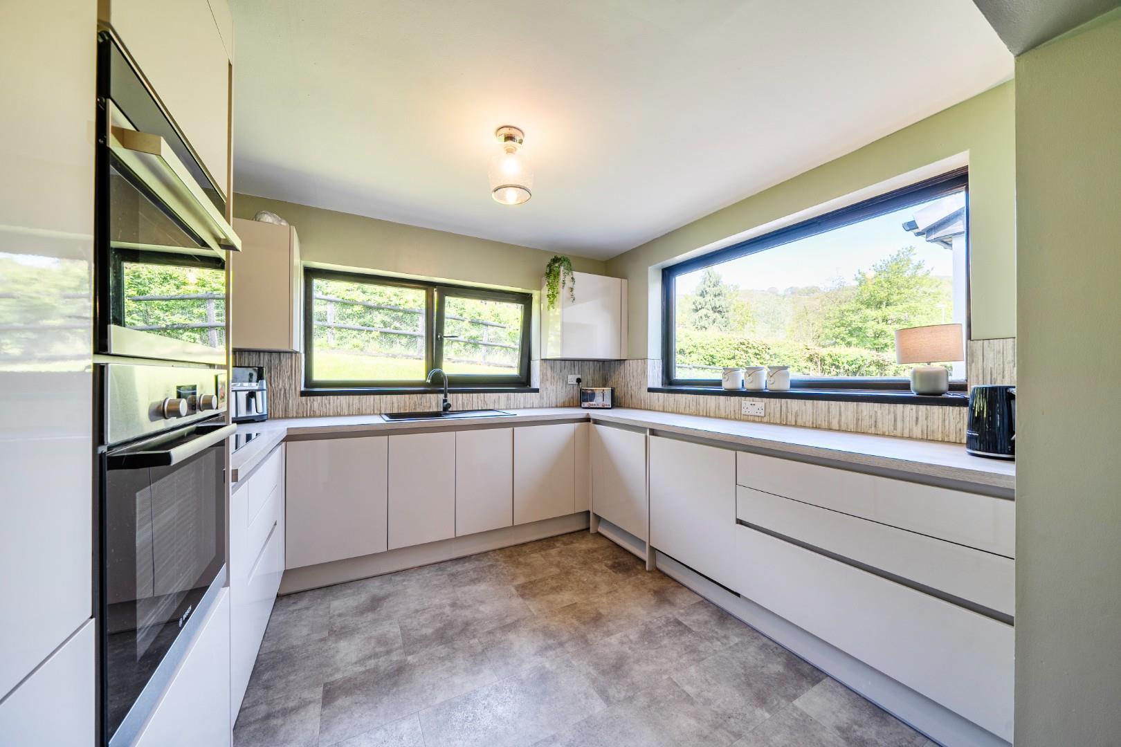 Property Image 21ebfbeb-bea6-4980-a76c-48f7122affa1