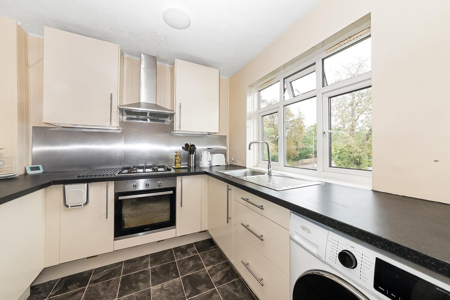 Property Image 221ffb14-a242-43c9-bc92-c0dc1f7037cd