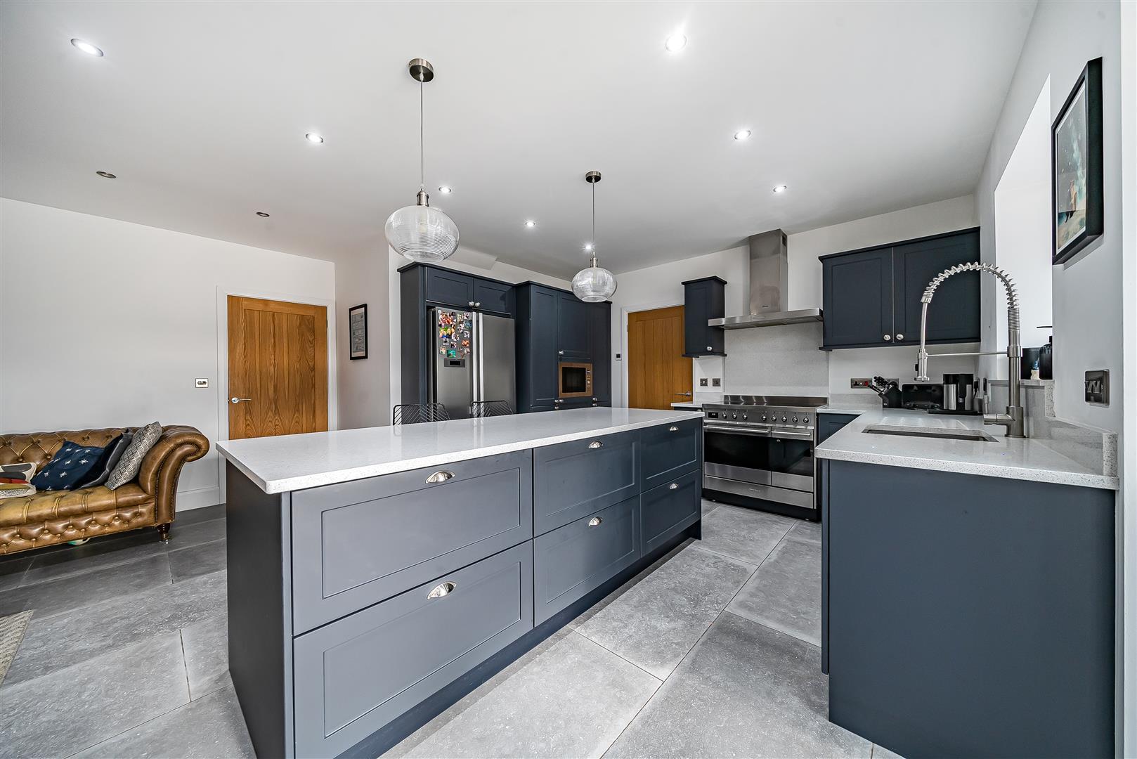 Property Image 22315956-9adf-45c8-9617-defc4c456d83