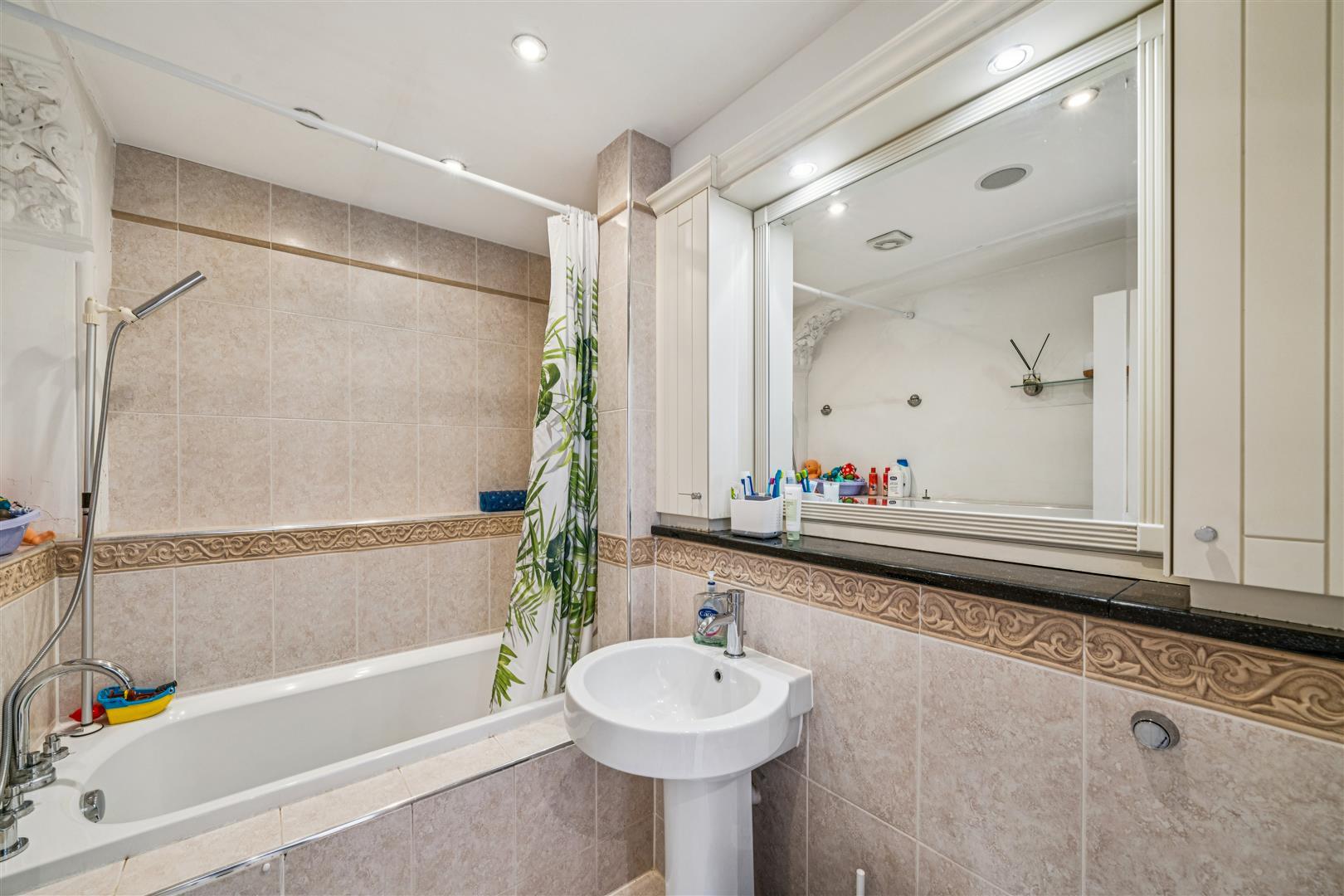 Property Image 2252065e-d57f-41d7-961a-3850b408b95e